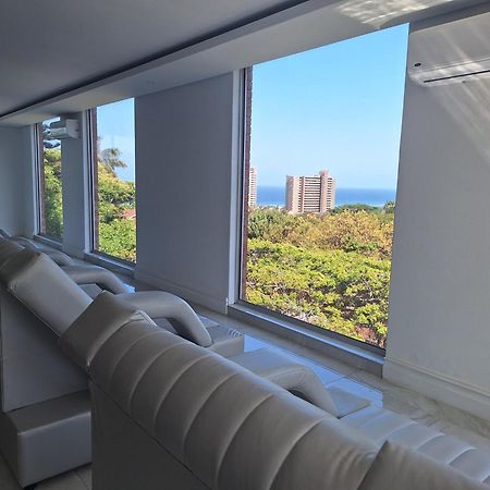 Zar Hotel Amanzimtoti Bagian luar foto