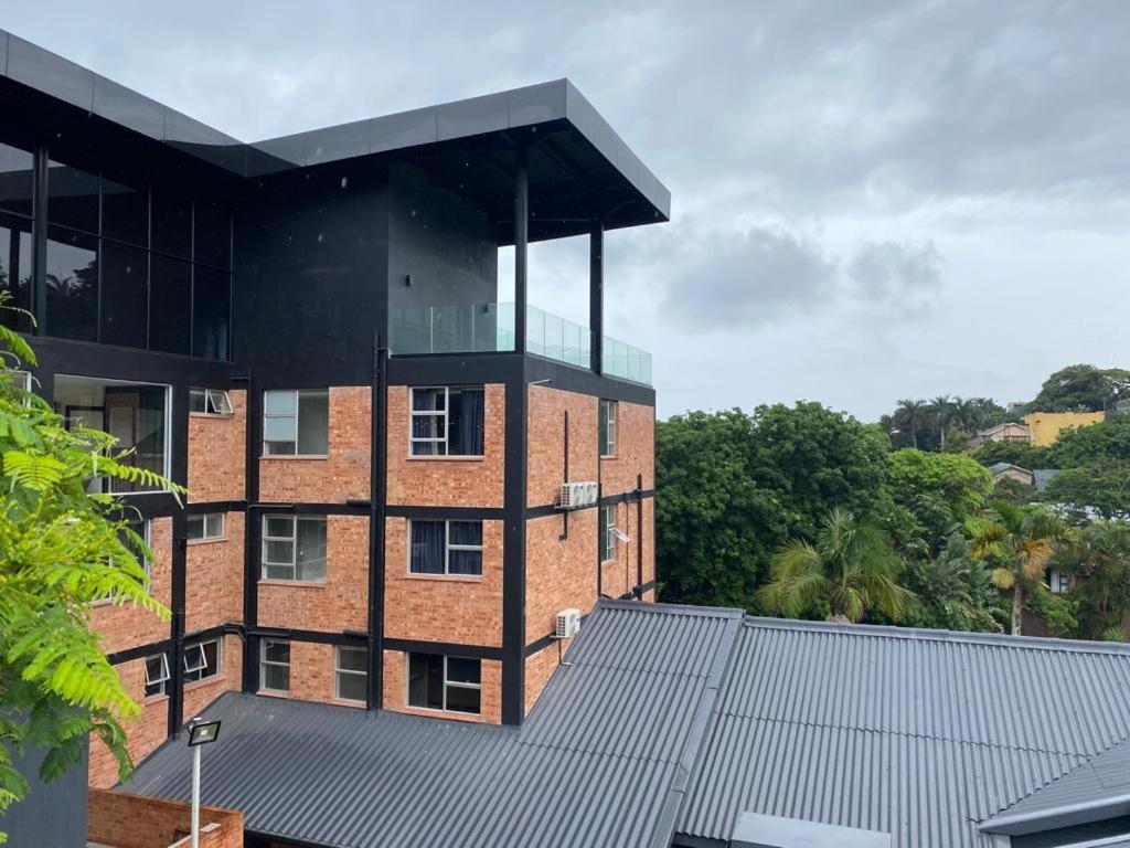 Zar Hotel Amanzimtoti Bagian luar foto
