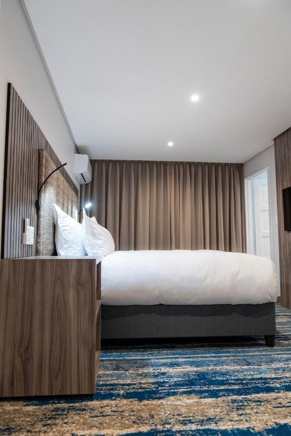 Zar Hotel Amanzimtoti Bagian luar foto