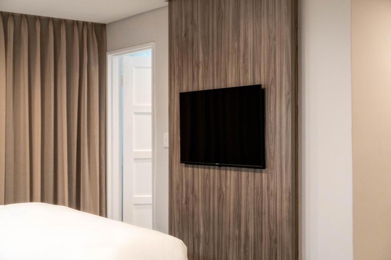 Zar Hotel Amanzimtoti Bagian luar foto