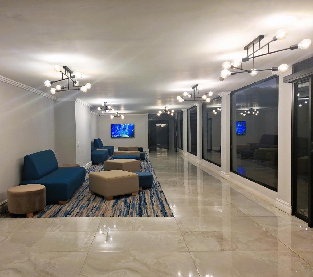 Zar Hotel Amanzimtoti Bagian luar foto