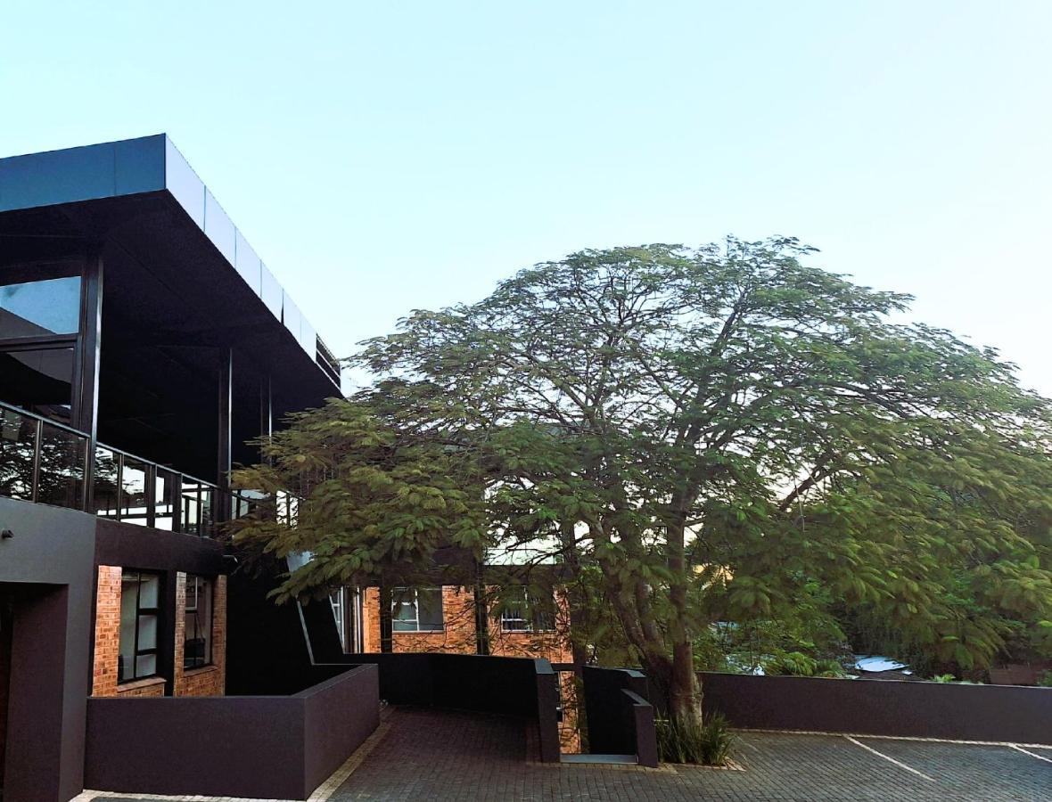 Zar Hotel Amanzimtoti Bagian luar foto