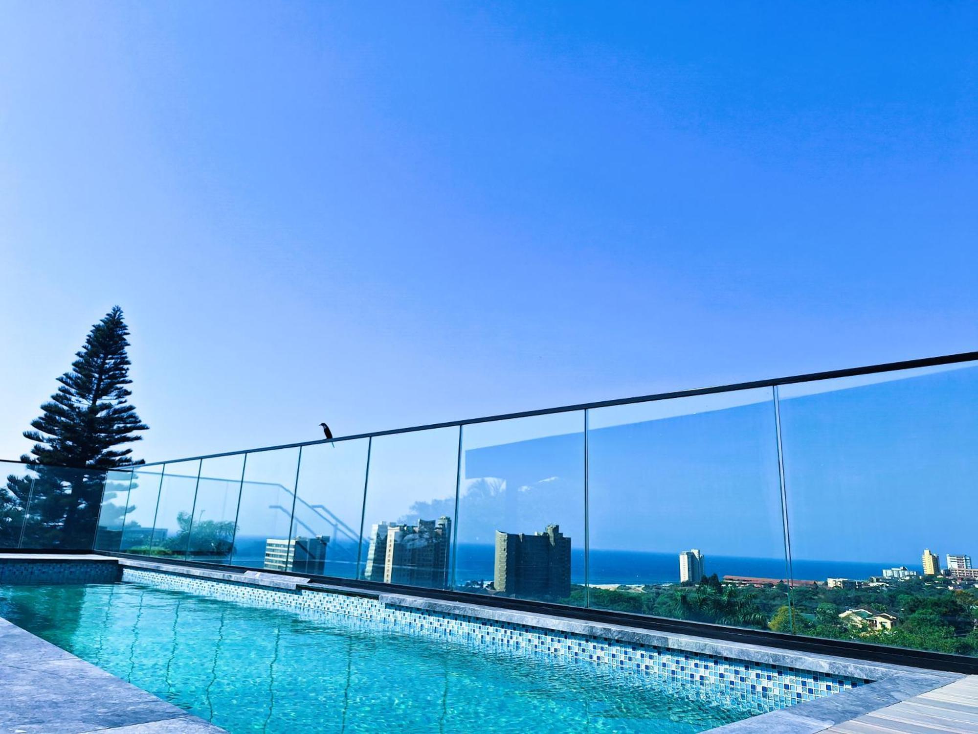 Zar Hotel Amanzimtoti Bagian luar foto